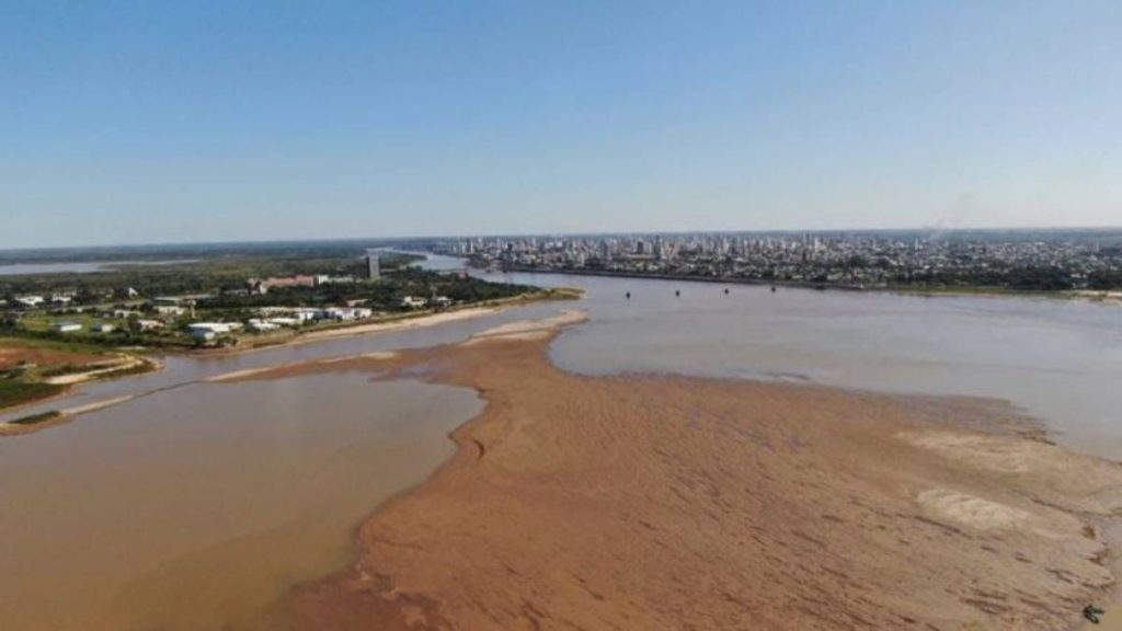 El río Paraná en emergencia hídrica