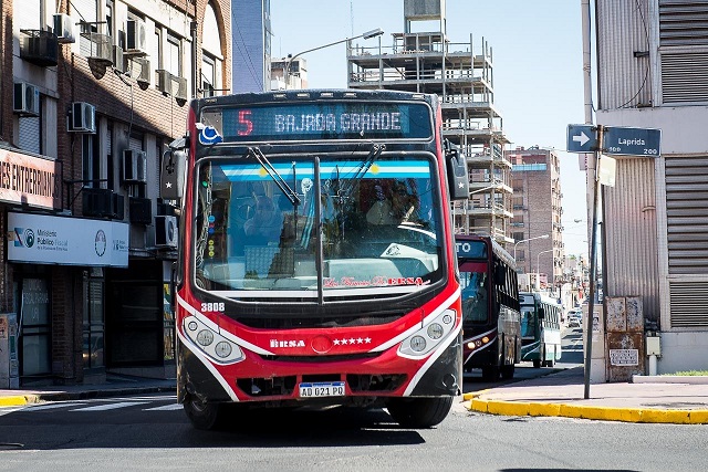 Por retirar colectivos, intiman y multan a Buses Paraná