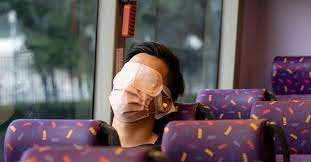 En Hong Kong pagan por viajar en autobús para dormir