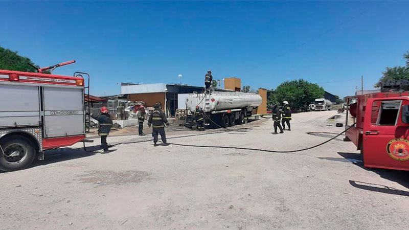 Paraná: Explosión e incendio de camión cisterna con combustible