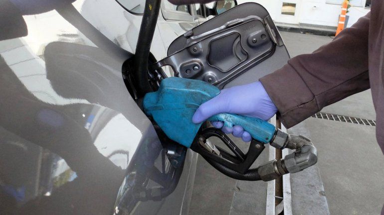 YPF subió los precios de sus combustibles este sábado