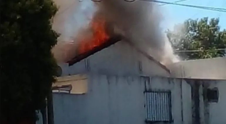 Incendio en una vivienda: Familias necesitan donaciones