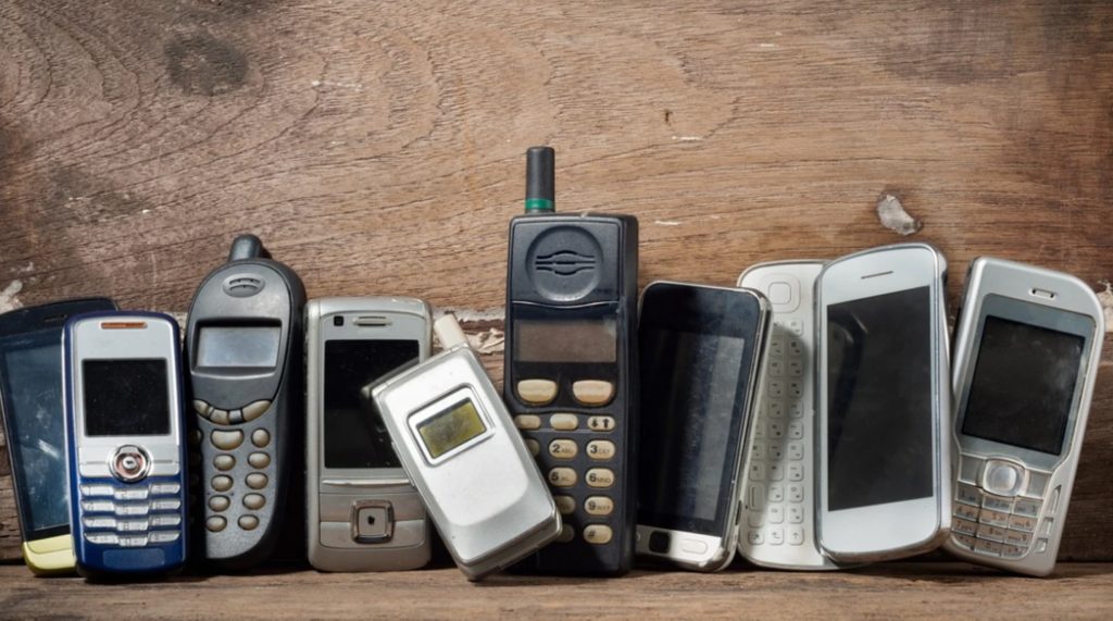 Teléfonos tontos: Resurgen para los que prefieren vivir sin wifi