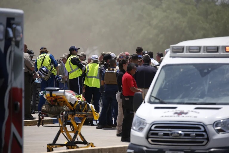 Masacre en una escuela de Texas: 19 personas asesinadas