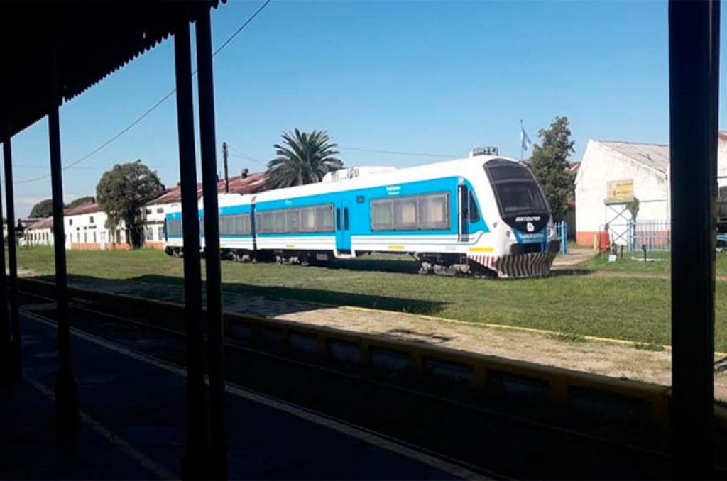 Tren hasta La Picada: reemplazaron durmientes quemados