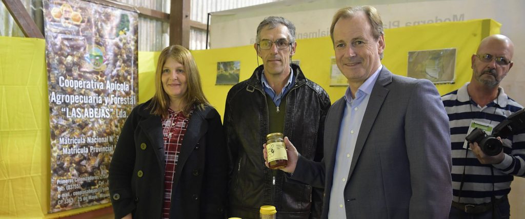 Bordet encabeza una misión con productores apícolas a Turquía