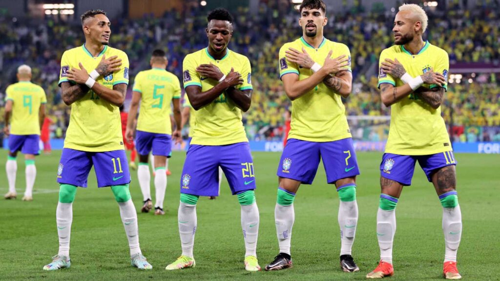 Brasil goleó a Corea del Sur y pasó a cuartos de final