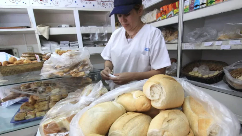 Panaderos de Paraná anticipan importante aumento de precios