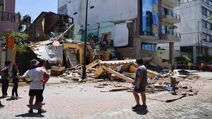 Ascienden a 15 los muertos por el terremoto que sacudió Ecuador y parte de Perú