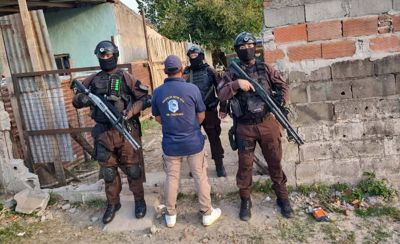 Allanan cinco ciudades de Entre Ríos por venta de drogas