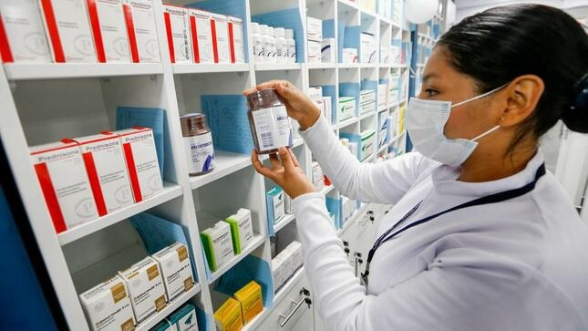 Perú sancionará a farmacias que vendan medicamentos sin receta contra el dengue