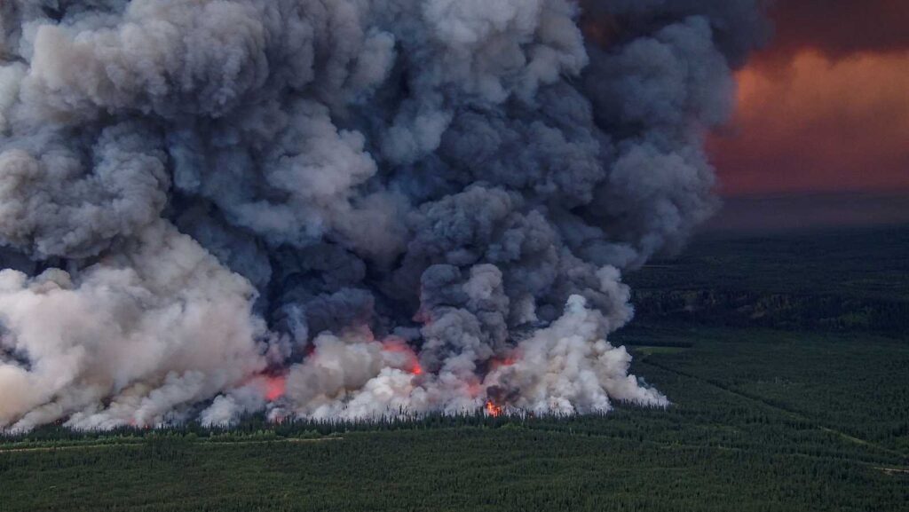 Humo de mega-incendios de Canadá llega a España