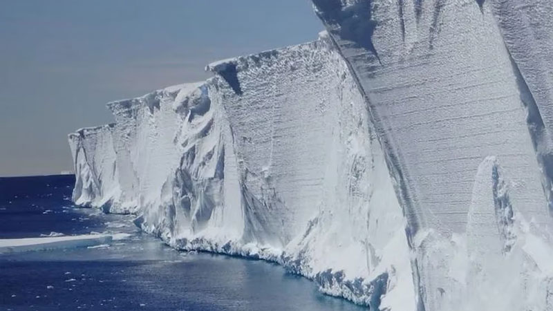 Se desprendió un bloque de hielo en la Antártida del tamaño de Argentina