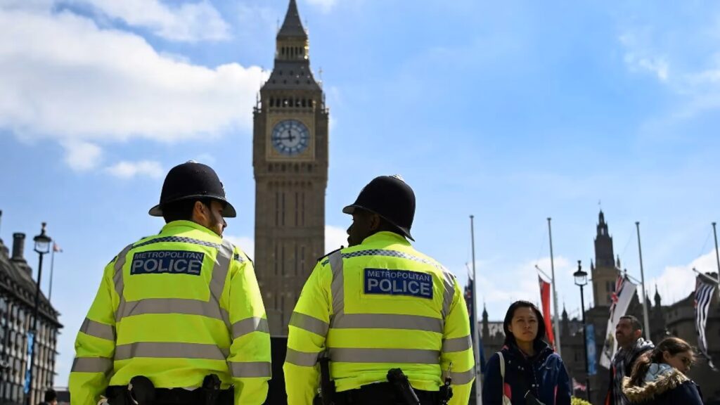 Londres: más de un centenar de policías renunciaron a portar armas letales