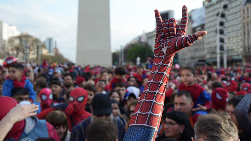 Más de 1.000 personas disfrazadas de “Hombre araña” superaron un récord Guinnes