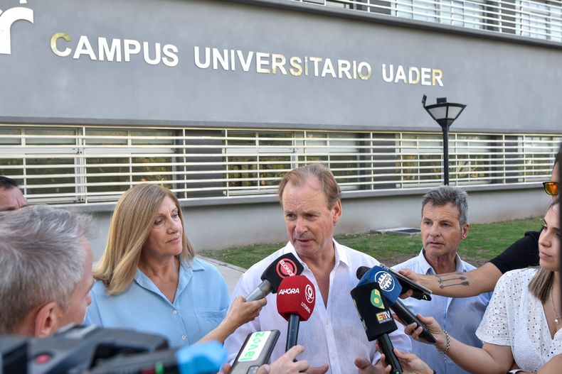 Gustavo Bordet inauguró la primera etapa del campus de Uader
