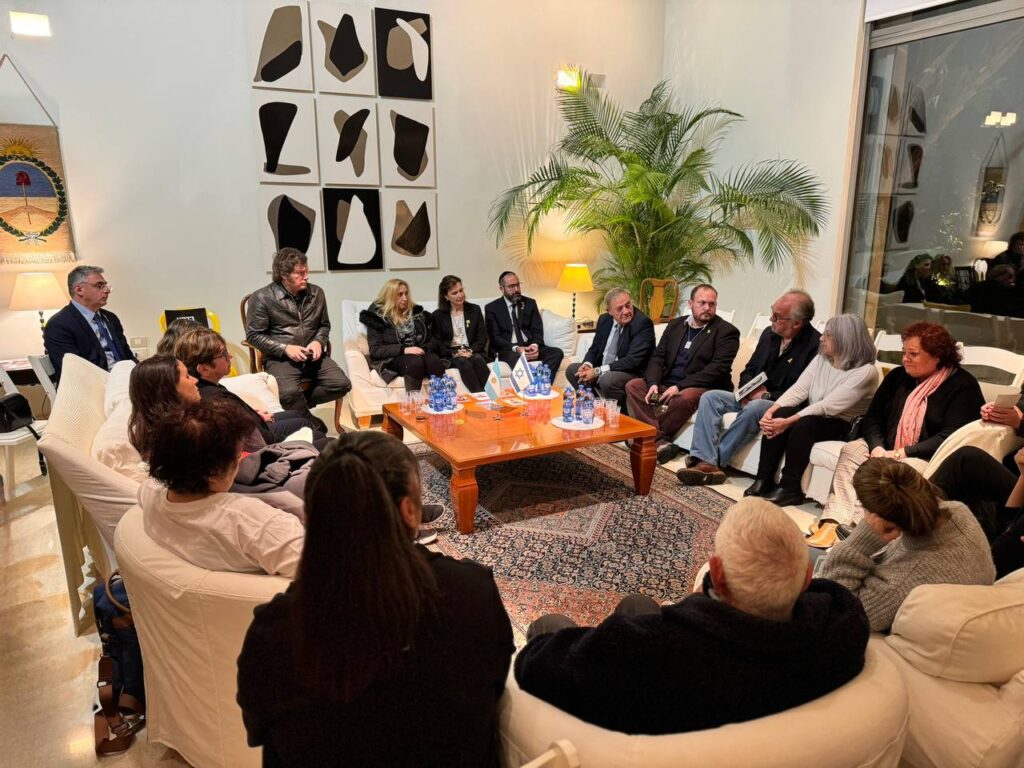 El presidente Milei mantuvo un encuentro con familiares secuestrados por Hamas
