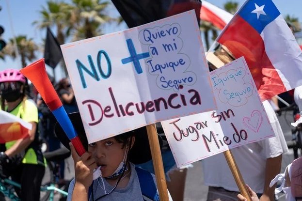Alcaldes chilenos piden militares en las calles, como en El Salvador y Ecuador