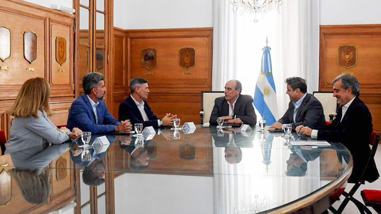 Romero, junto a sus pares de Córdoba y Mendoza, se reunieron con el ministro Francos