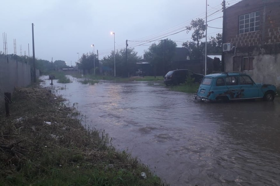 Calles y casas anegadas por lluvias en distintas localidades entrerrianas