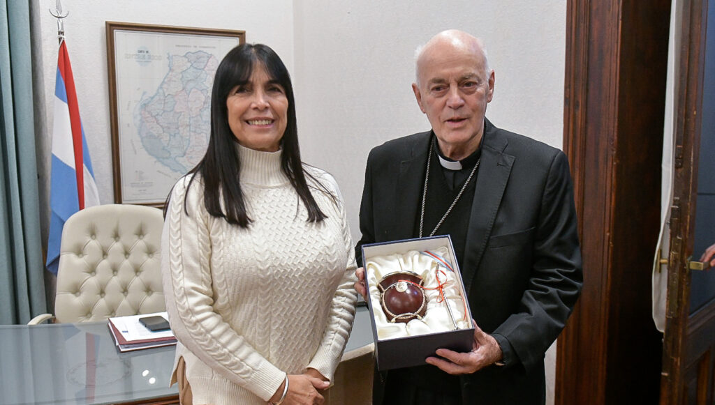 La vicegobernadora recibió al arzobispo de Paraná,  Juan Alberto Puiggari