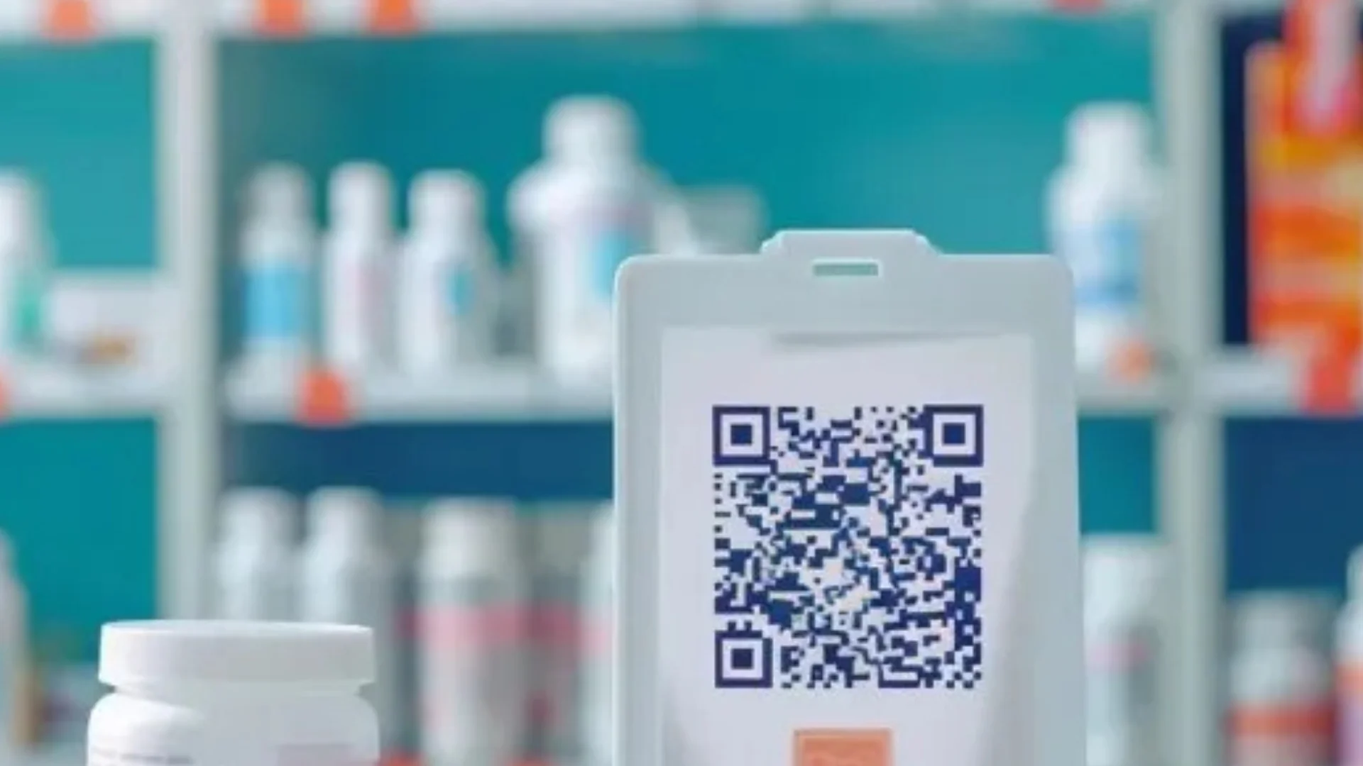 Farmacias: impulsan códigos QR para comparar precios