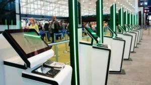 El Gobierno modificó la Ley de Migraciones por decreto