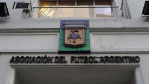 Torneo Clausura: anunciaron cambios arbitrales y extensión del mercado de pases