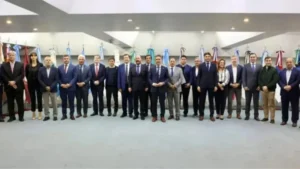 Los gobernadores presentan un proyecto para cambiar la coparticipación de impuestos