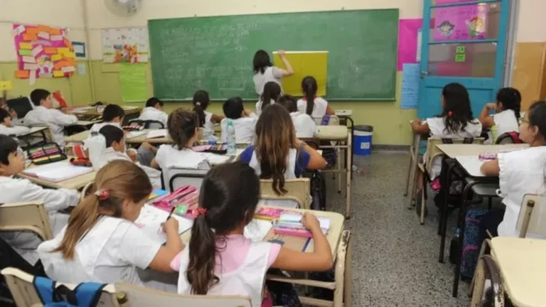 EL GOBIERNO NACIONAL DEFINIÓ EL CALENDARIO ESCOLAR 2026