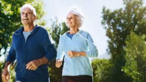 CONGRESO DE LONGEVIDAD: ESPECIALISTA DESTACA LA IMPORTANCIA DE CONSTRUIR SALUD DESDE JÓVENES