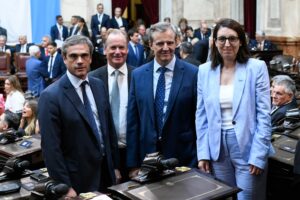 DIPUTADOS ENTRERRIANOS DEL PERONISMO EXIGEN A CAPUTO EL ENVÍO DE FONDOS DEL IMPUESTO A LOS COMBUSTIBLES PARA RUTAS