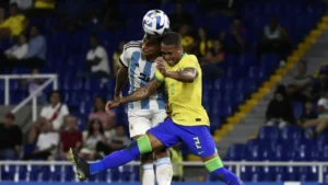 ESCÁNDALO EN EL CLÁSICO: PELEA ENTRE Selección Argentina Sub 17 Y Selección de Brasil Sub 17 EN EL SUDAMERICANO