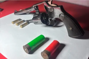 DETUVIERON A UN JOVEN EN CONCORDIA TRAS EXHIBIR UN ARMA EN REDES SOCIALES