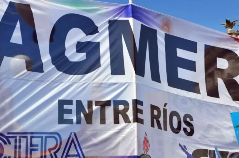 AGMER PARANÁ JUNTA FIRMAS CONTRA UNA POSIBLE REFORMA PREVISIONAL EN ENTRE RÍOS