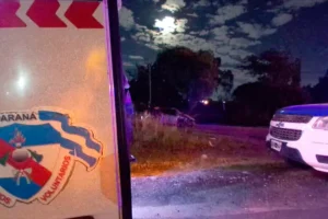 GRAVE VUELCO EN EL ACCESO A PARANÁ: UN HOMBRE PERMANECE EN TERAPIA INTENSIVA