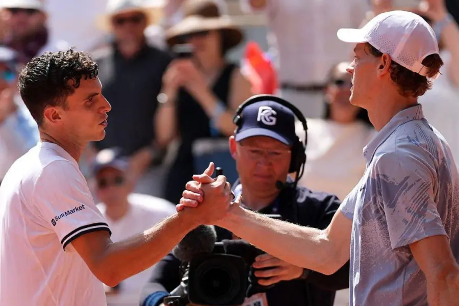 BATACAZO ARGENTINO EN ROLAND GARROS: JUAN MANUEL CERÚNDOLO ELIMINÓ AL NÚMERO UNO DEL MUNDO