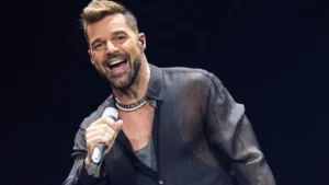 INCIDENTE EN EL CONCIERTO DE RICKY MARTIN: EL ARTISTA TUVO QUE ABANDONAR EL ESCENARIO