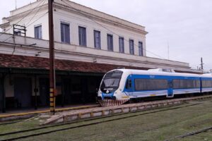 AUMENTA EL PASAJE DEL TREN EN PARANÁ Y HABRÁ SUBAS MENSUALES