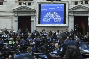 DIPUTADOS APROBO EL PAGO A FONDOS BUITRE Y DIO MEDIA SANCION AL SUPER RIGI