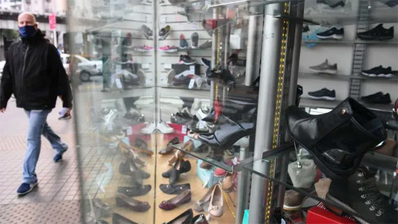 LAS VENTAS MINORISTAS VOLVIERON A CAER Y ACUMULAN MÁS DE UN AÑO EN RETROCESO