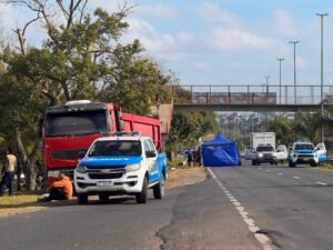 MURIÓ UN HOMBRE TRAS SER EMBESTIDO POR UN CAMIÓN EN PARANÁ