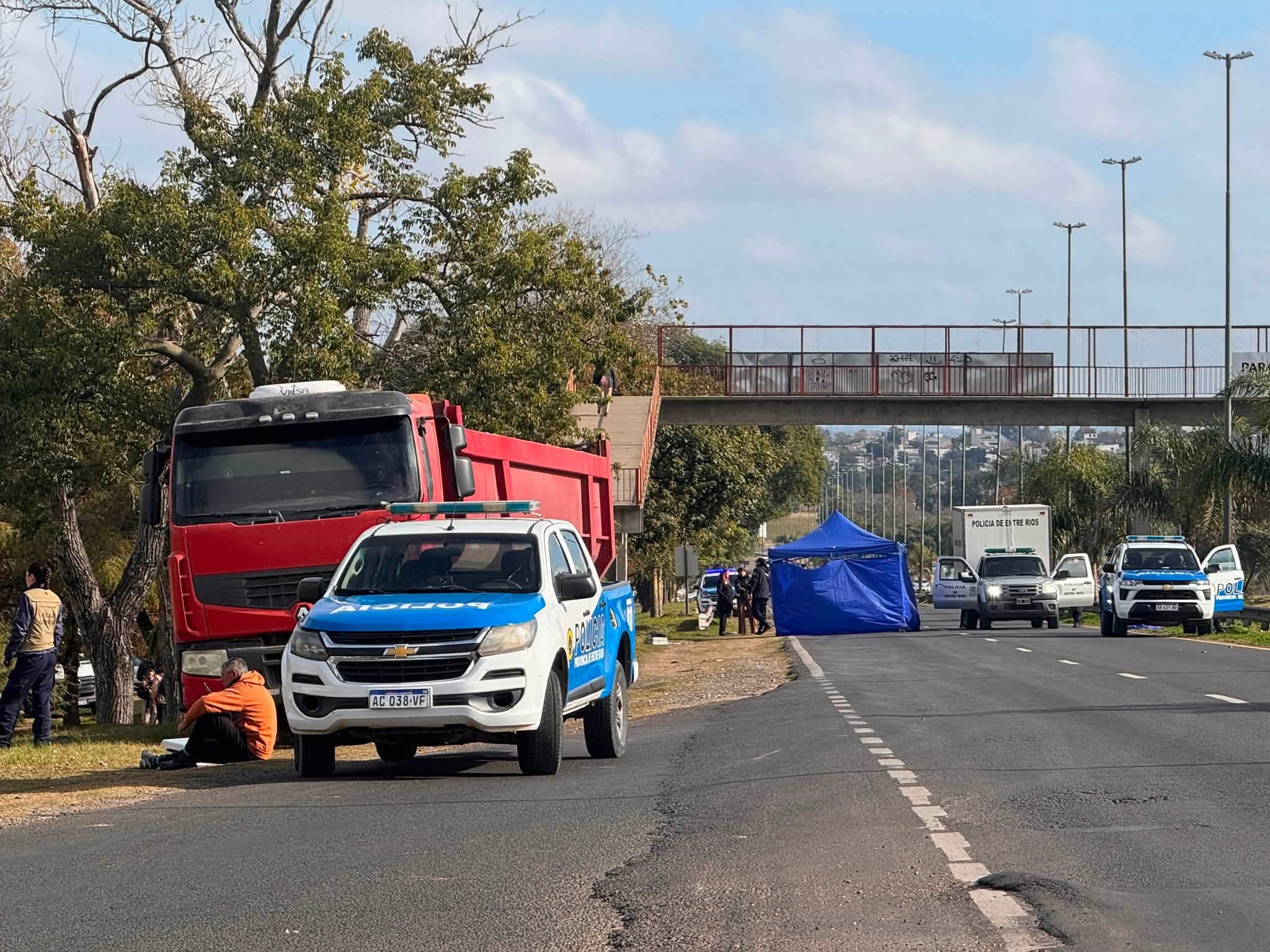 MURIÓ UN HOMBRE TRAS SER EMBESTIDO POR UN CAMIÓN EN PARANÁ