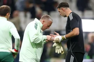 EL FÚTBOL INGLÉS PROBARÁ UNA NUEVA REGLA PARA EVITAR LAS DEMORAS DE LOS ARQUEROS
