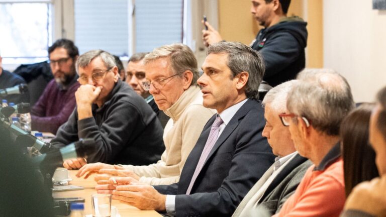 IMPULSAN UNA MESA DE TRABAJO PARA BUSCAR SOLUCIONES A LA CRISIS DE GRANJA TRES ARROYOS