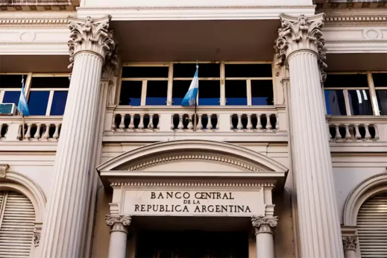 EL BANCO CENTRAL CORTÓ UNA RACHA DE 135 DÍAS DE COMPRAS DE DÓLARES