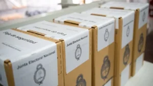 EL GOBIERNO ANALIZA REINSTALAR LAS LISTAS COLECTORAS EN LA REFORMA ELECTORAL