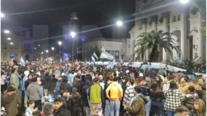 UN APUÑALADO EN LOS FESTEJOS EN PARANÁ: UN CONFLICTO DE PAREJA HABRÍA SIDO EL ORIGEN DE LA AGRESIÓN