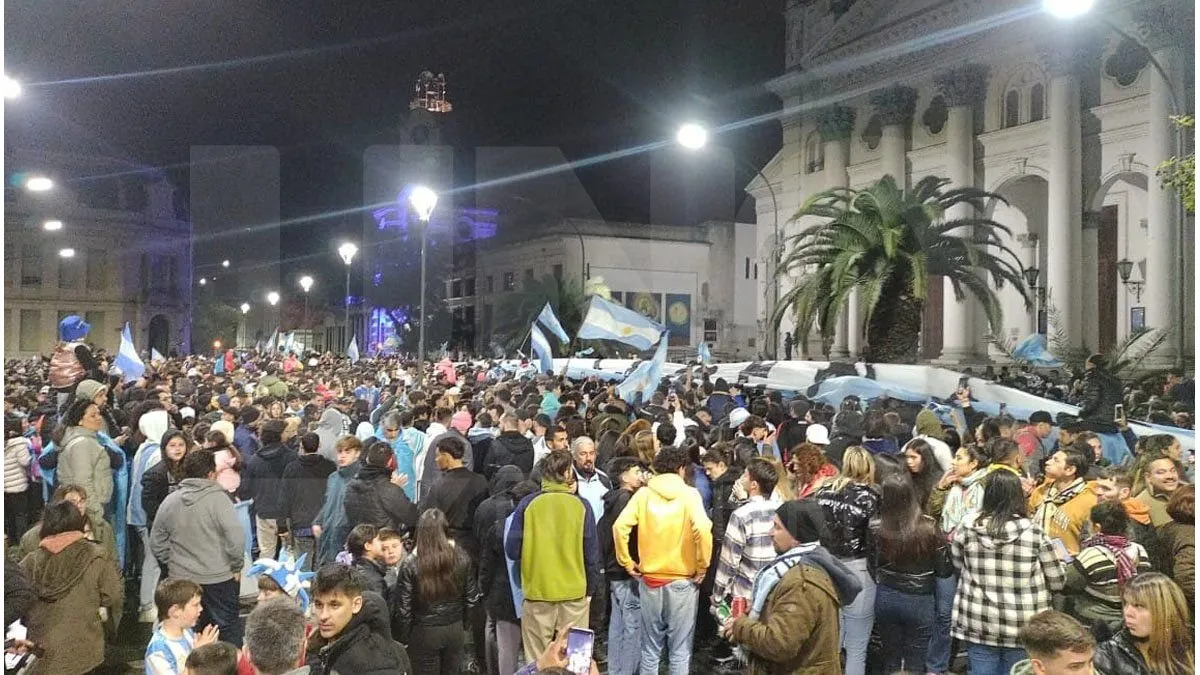 UN APUÑALADO EN LOS FESTEJOS EN PARANÁ: UN CONFLICTO DE PAREJA HABRÍA SIDO EL ORIGEN DE LA AGRESIÓN