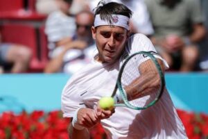 TOMÁS ETCHEVERRY: “MI SUEÑO ES LLEGAR AL TOP 10 Y GANAR UN GRAND SLAM”